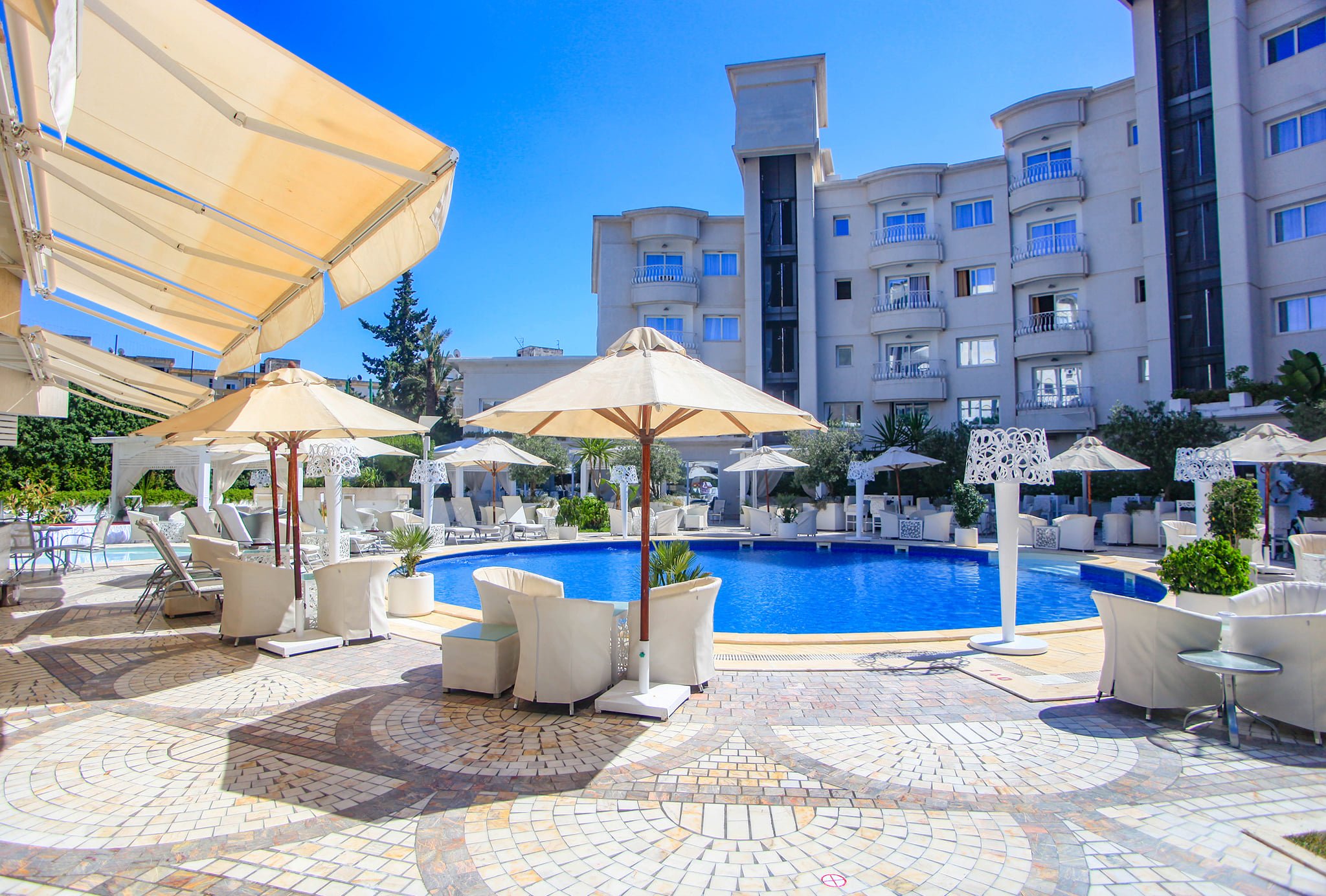 Espace piscine Tunis Grand Hotel